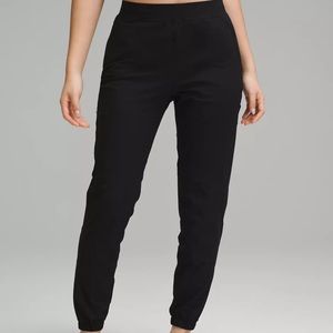 Lululemon Adapted High waist Joggers Size 8- Black